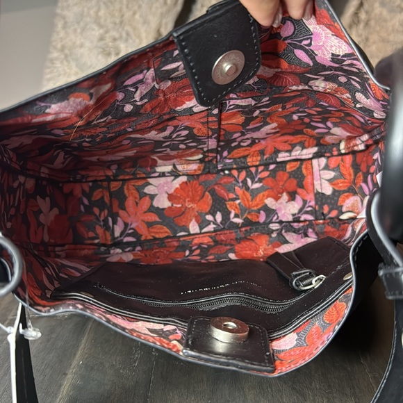 NWT French Connection Black Penny Convertible Crossbody Tote - Picture 3 of 5